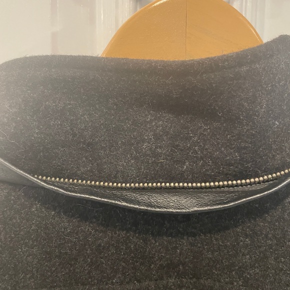 ROOTS Women's Winter Jacket Wool Viscose Blend with Belt Coat Size Large - Picture 8 of 12